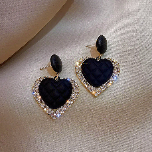 E1926 Aretes corazon negro metal esmaltado zirconia brillante 4.5cm