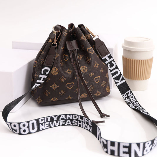 Cr94C bolsa cuero sintético café