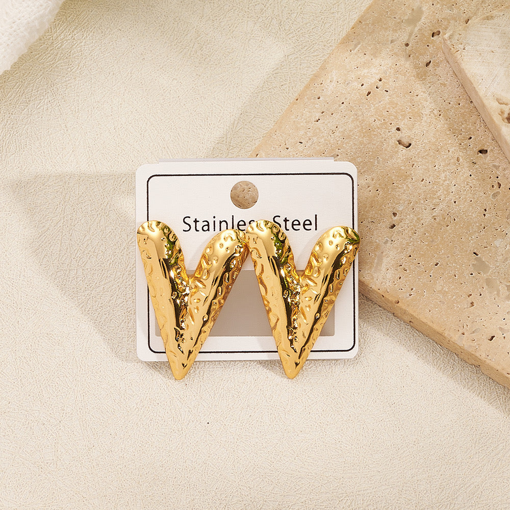 E4306 Aretes corazón dorado acero inoxidable 3cm