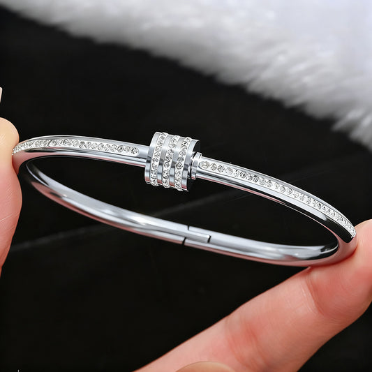 B957 Brazalete plateado circonia acero inoxidable 304 chapado en oro 18k