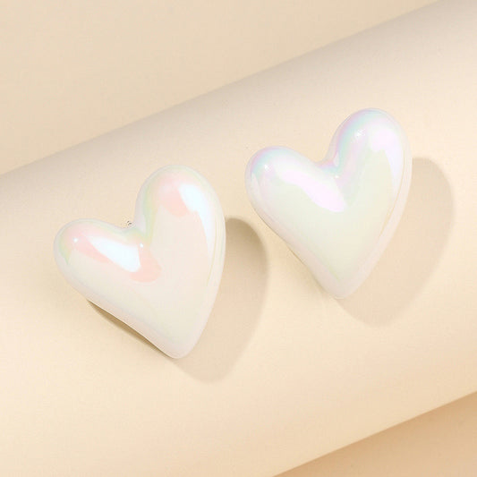 E3164B Aretes corazon blanco globo acrilico 3cm