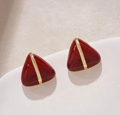 E4941 Aretes triángulo rojo línea dorada aleacion 2cm