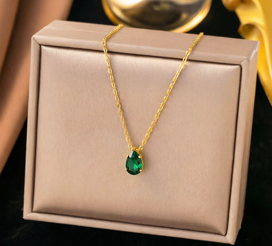 C1580 Collar dorado cristal verde esmeralda acero inoxidable 304 23cm largo 1cm dije