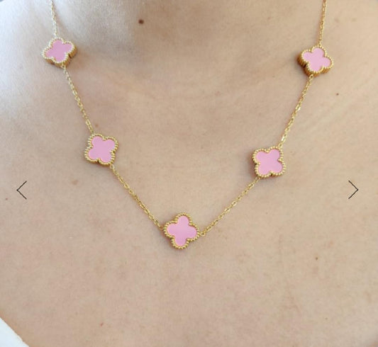 C648 Collar trebol rosa acero de titanio largo 23cm