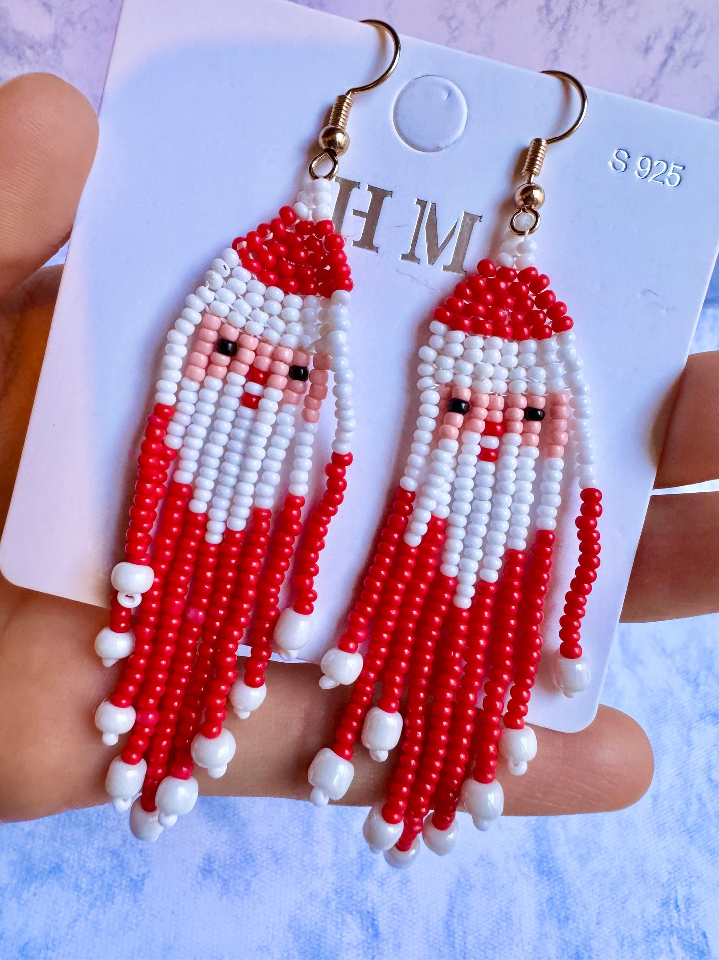 E626 Aretes santa claus gancho de plata chaquira hecho a mano 9cm