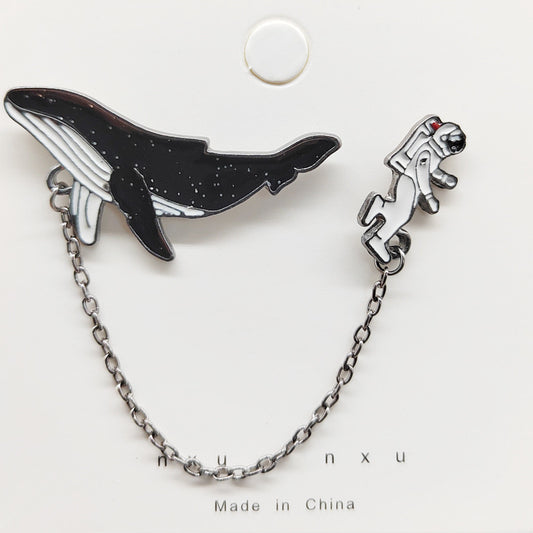 P112 Pin o broche para ropa astronauta ballena 4cm ballena 2cm astronauta