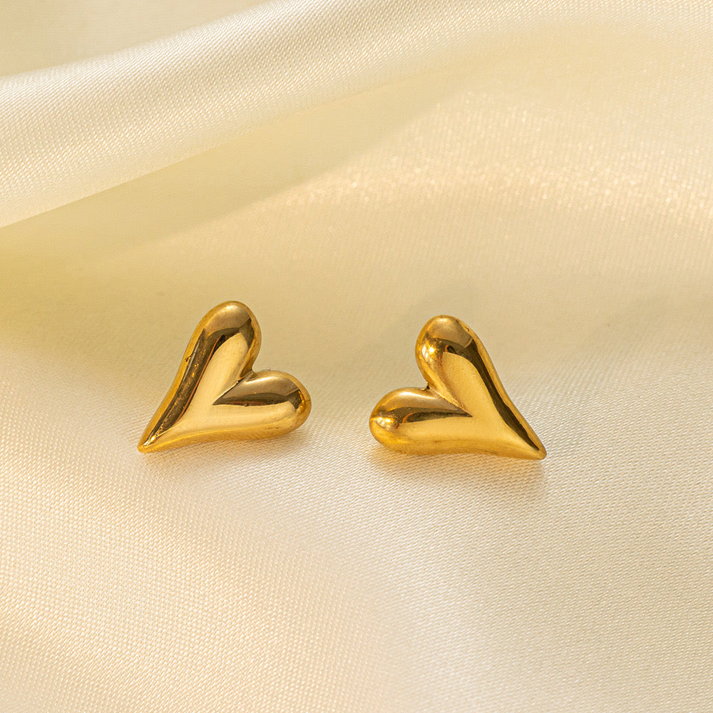 E2625 Aretes corazon acero inoxidable chapado en oro 18k 1.4cm