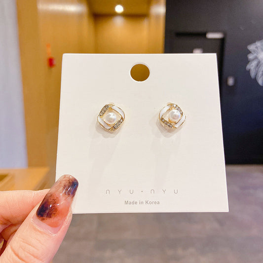 E3929 Aretes perla aleacion 1.5cm