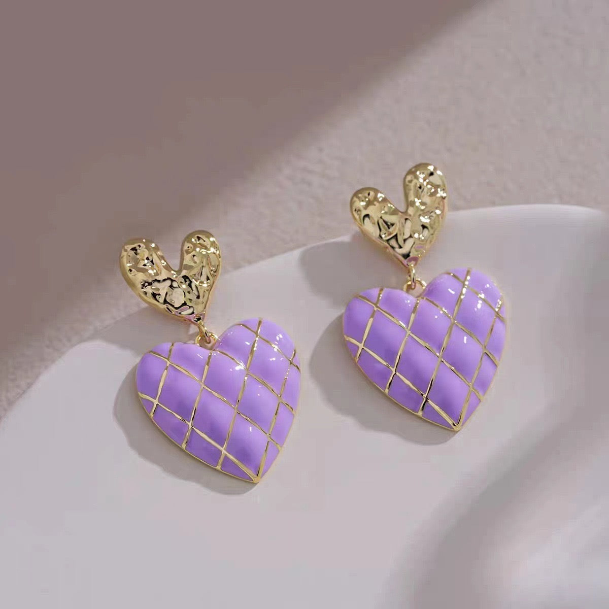 E2242 Aretes corazon morado esmaltado 3cm