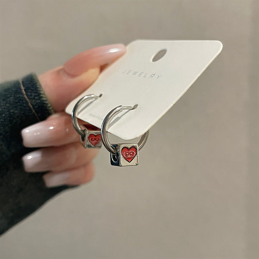 E5968 Arracadas plateadas cubo de corazón aleacion 3cm