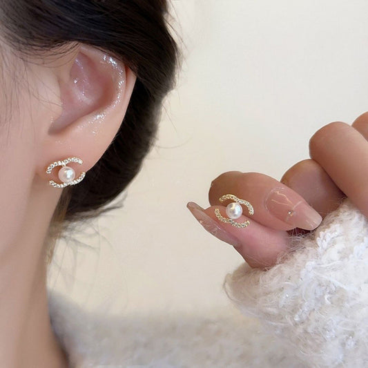 E5923 Aretes imitación de marca brillante perla aleacion poste de acero inoxidable 1cm