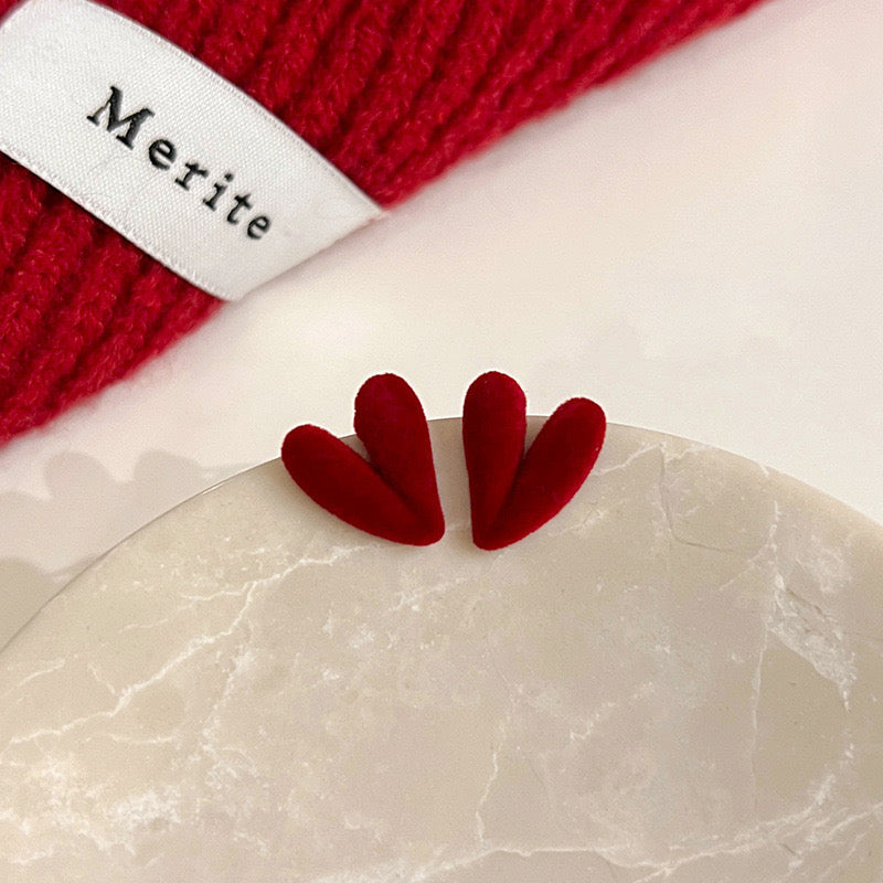 E4988 aretes corazón terciopelo guinda aleacion 2cm