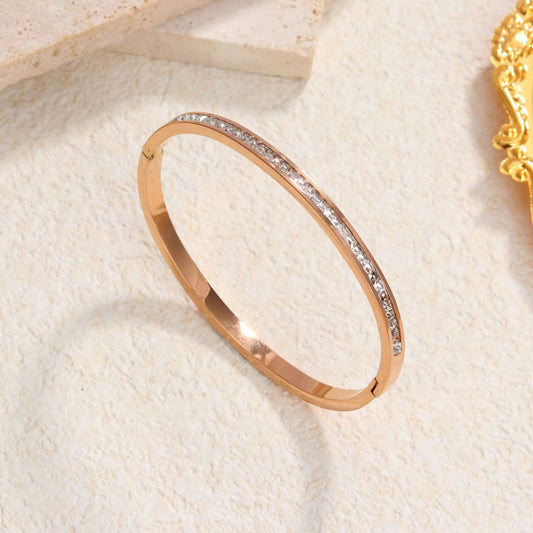 B438 Brzalete oro rosa acero de titanio 6.5cm