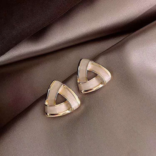E4119 Aretes triángulo blanco aleacion 2cm