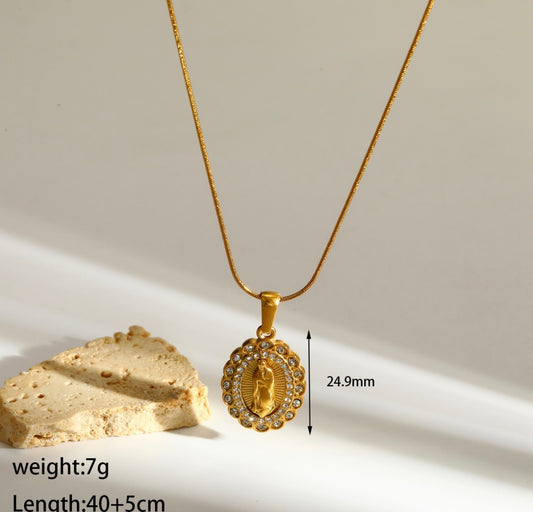 C1537 Collar Virgen de Guadalupe estrellita acero inoxidable 21cm dije 2cm chapado en oro de 18k
