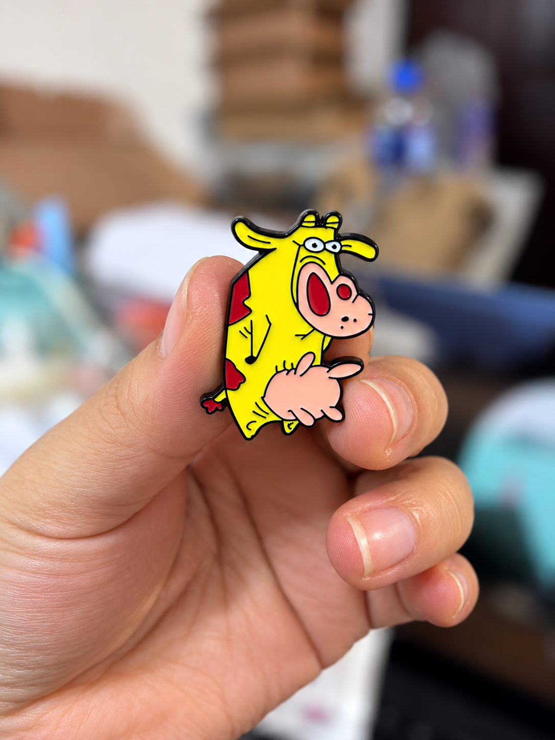 PI001 Pin broche vaca pollito para tela accesorio metal esmaltado 3x2cm