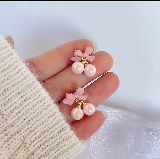 E7052 Aretes cerezas rosa pastel aleacion 1cm