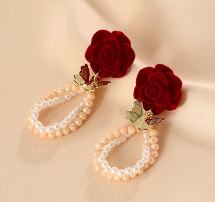 E3873 Aretes rosa roja perlas 5.5cm aleacion