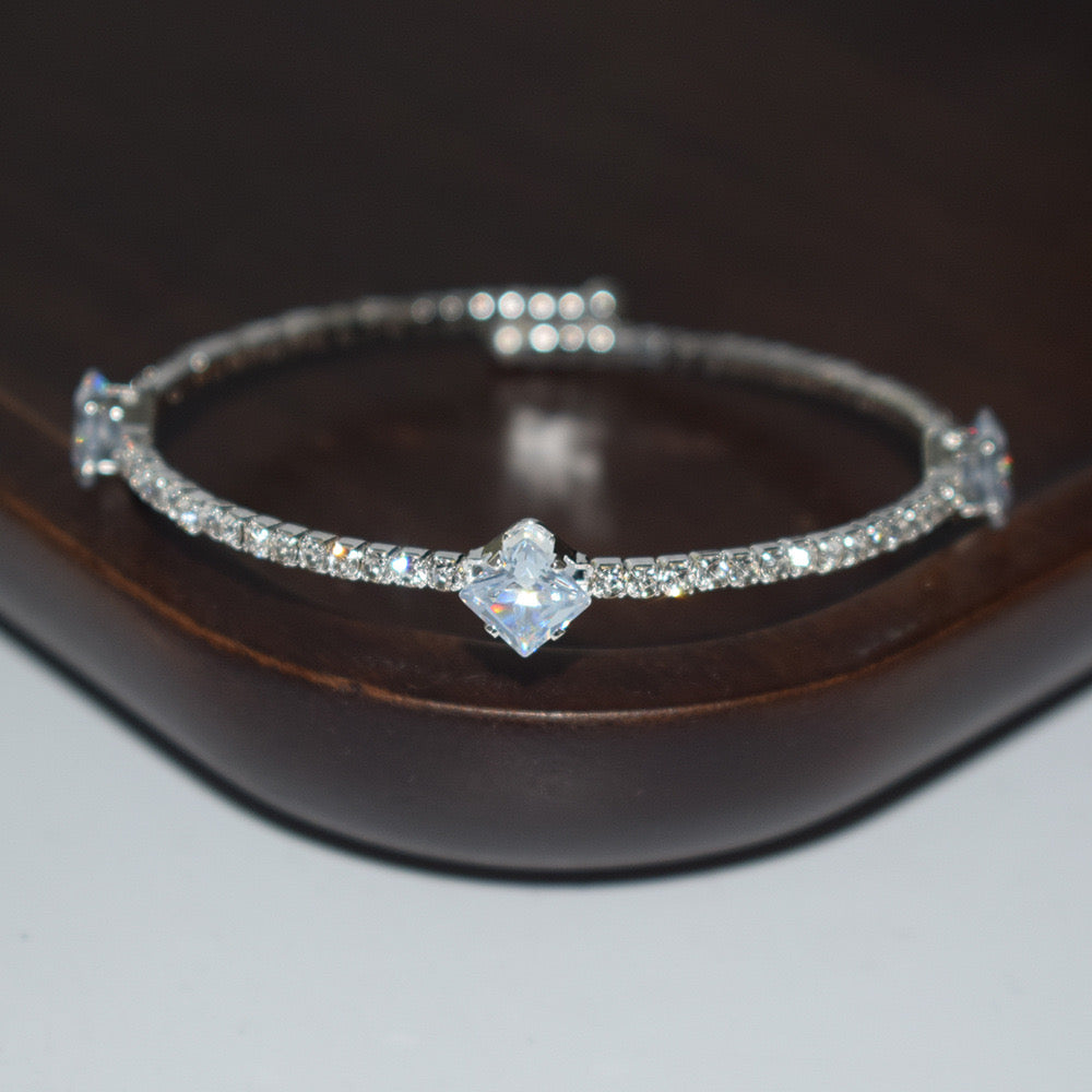 B946 Brazalete en cristal con incrustaciones cadena de aleacion galvanizada ajustable