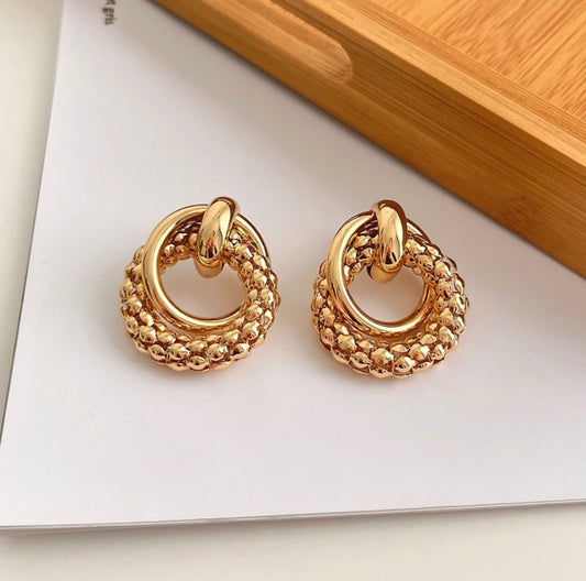 E5446 Aretes circulares abstractos dorados aleacion 4cm