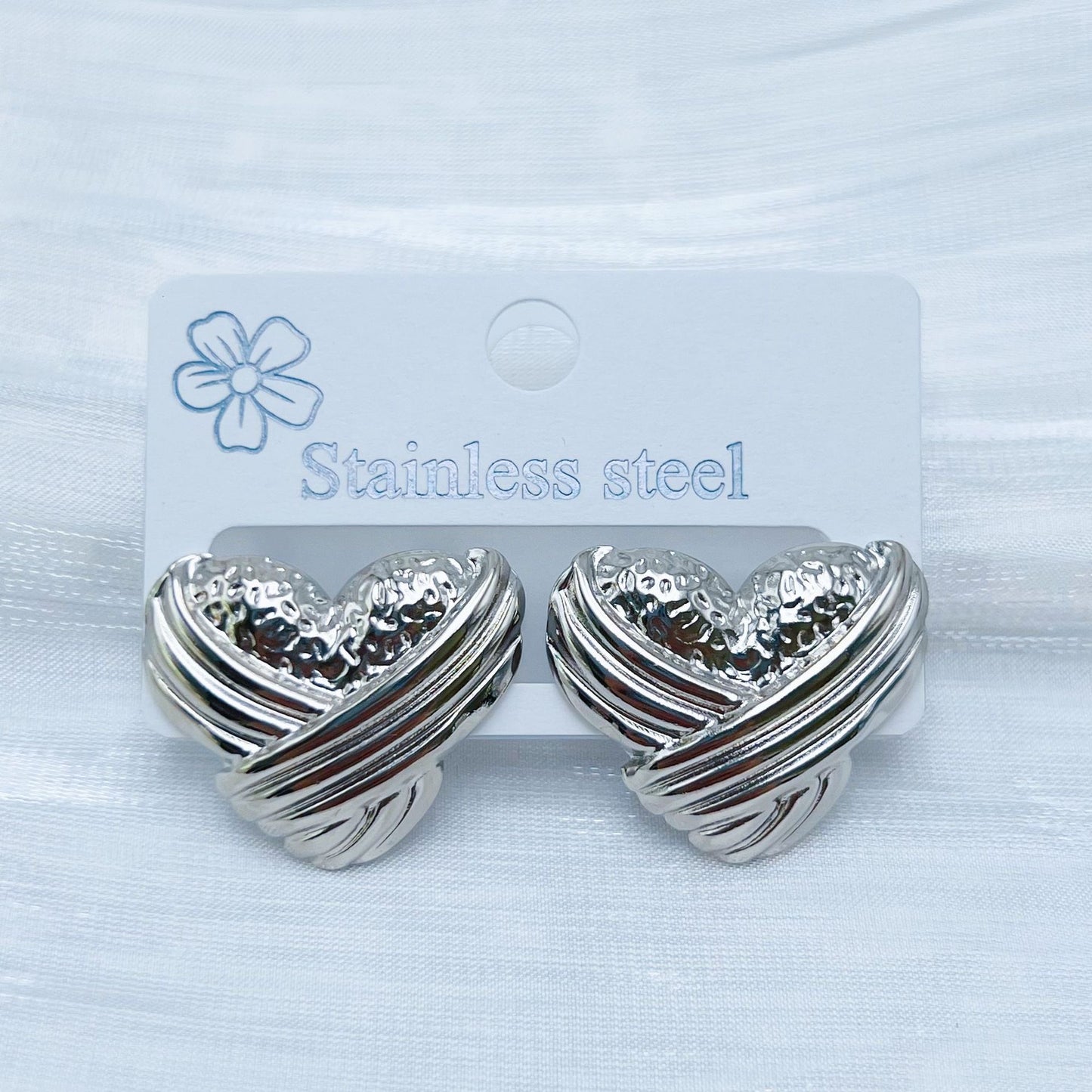 E7287 Aretes corazon plateados acero inoxidable 2cm