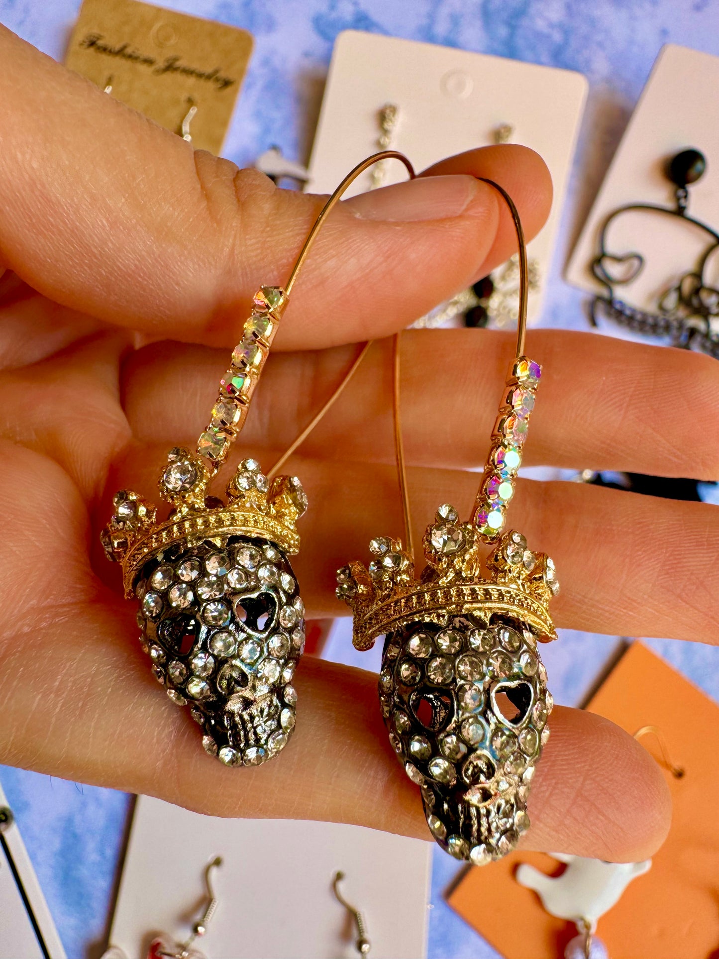 E518 Aretes Brillantes Calavera Halloween