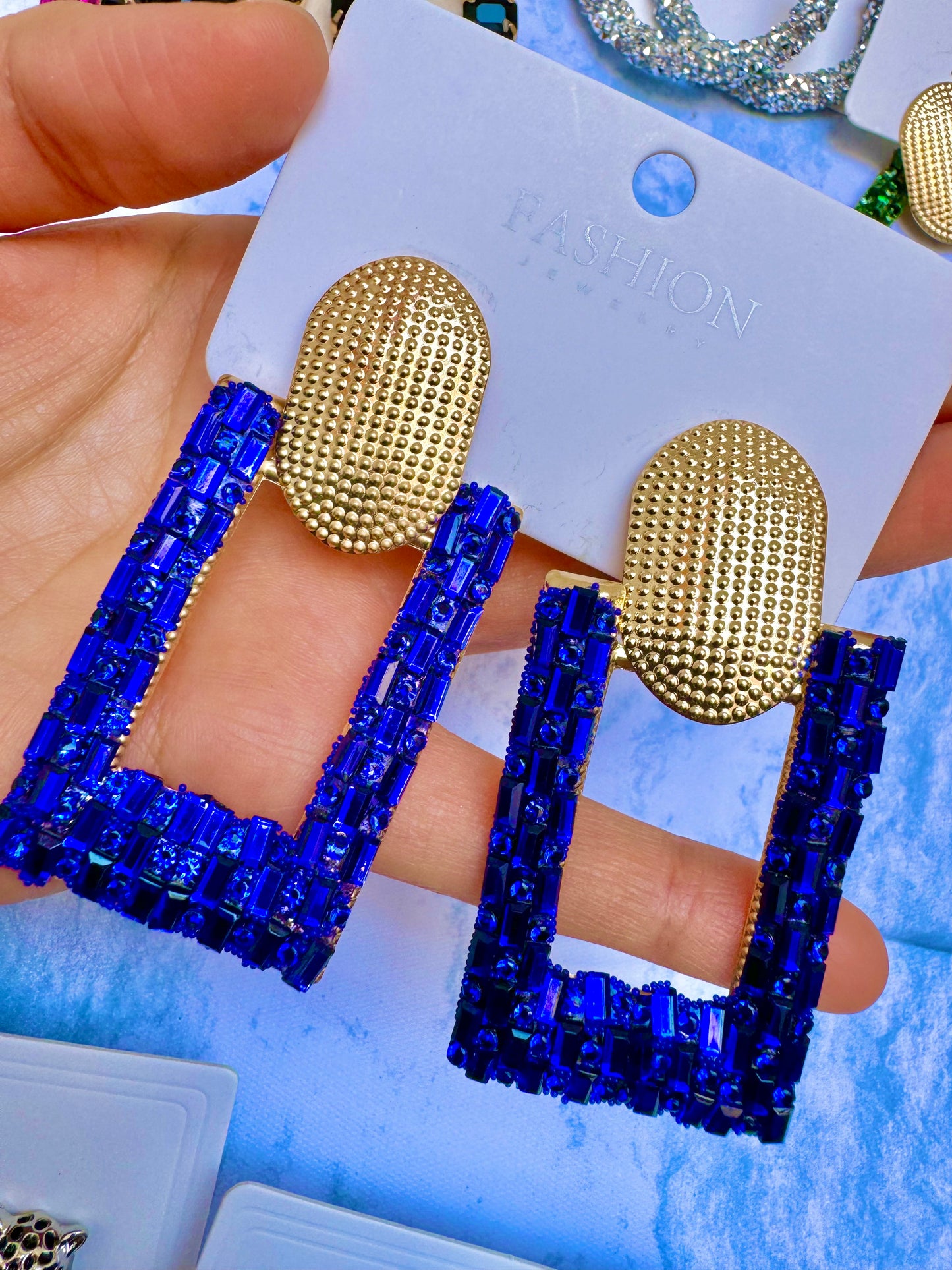 E2019A Aretes dorado incrustacion cristal azul elegantes fiesta