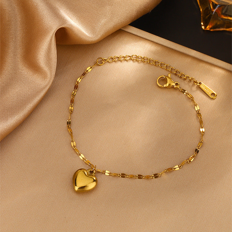 B574 Pulsera corazon acero inoxidable chapado en oro de 28k 19cm