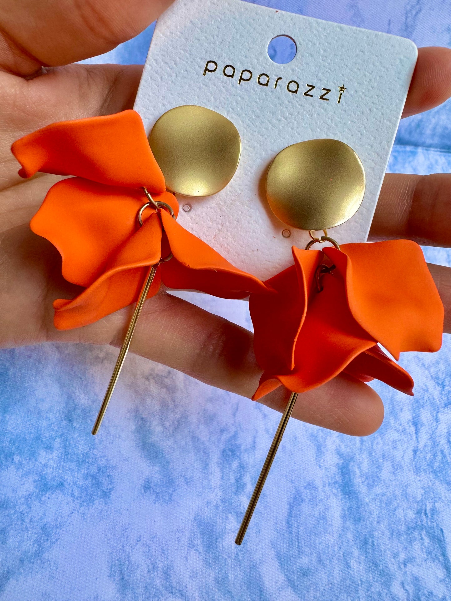 E169 Aretes pétalos acrílico ligeros de fiesta naranja 8cm