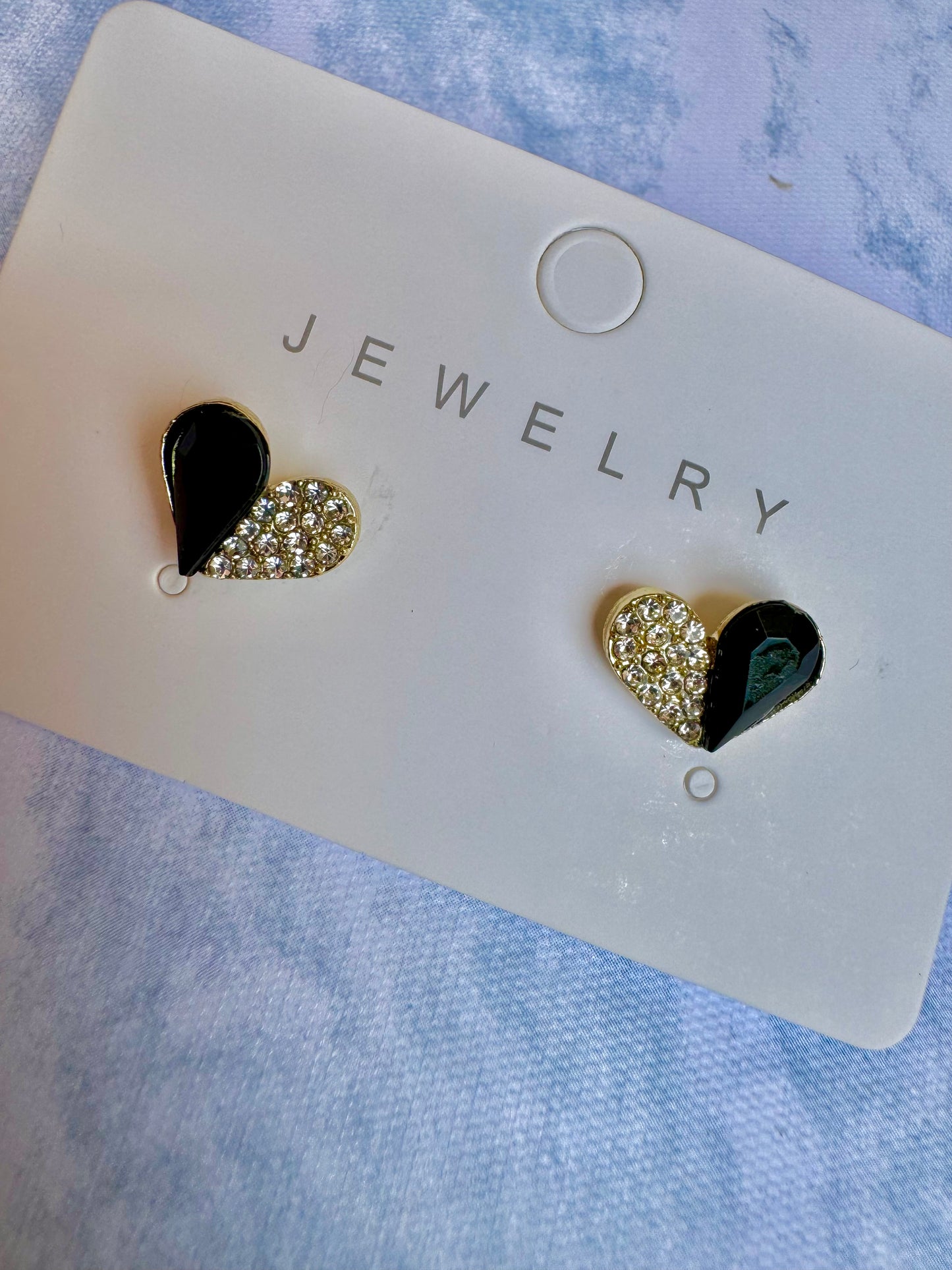 E1795N Aretes corazón mini zirconia cristal negro 1cm