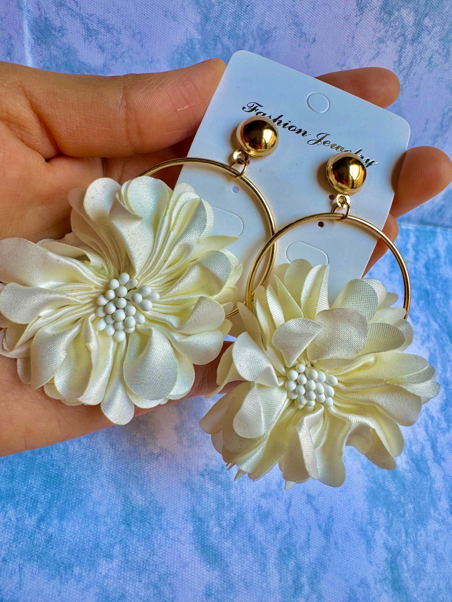 E612B Aretes flor blanca tela tipo arracada colgantes 8cm