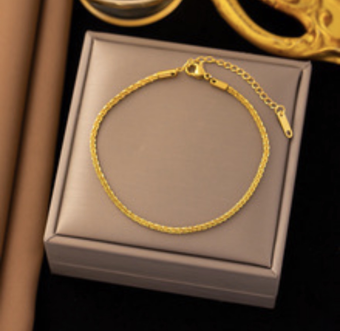 B881 Pulsera torcida dorada acero titanio 19cm