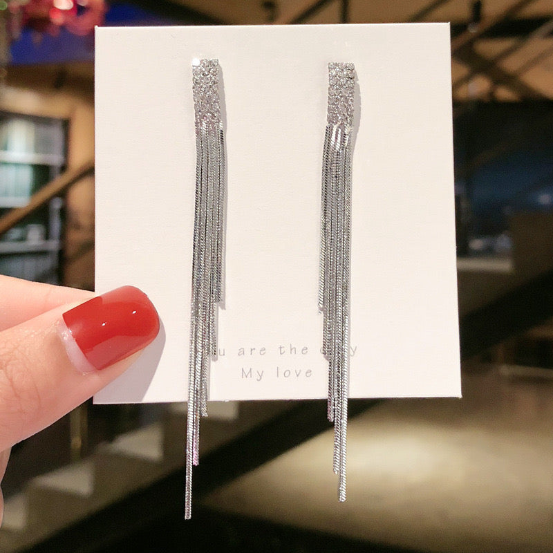 J652 Aretes cortina brillante fiesta plateada aleacion 9 cm