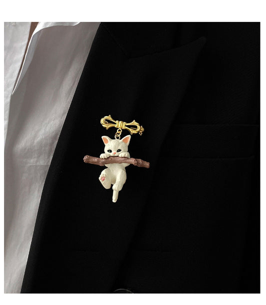 P113 Pin para la ropa gatito resina barnizado 7cm