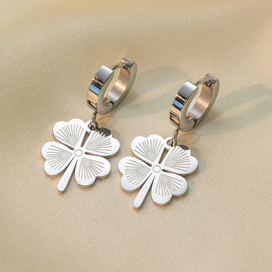 E4626 Aretes trébol plateado acero inoxidable 3cm