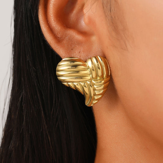 E2770 Aretes corazon acero inoxidable chapado en oro 18k