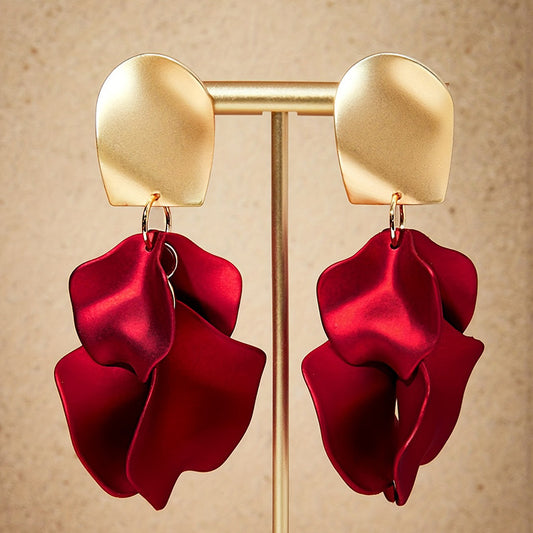 E4902 Aretes pétalos rojos esmaltado aleacion 10cm