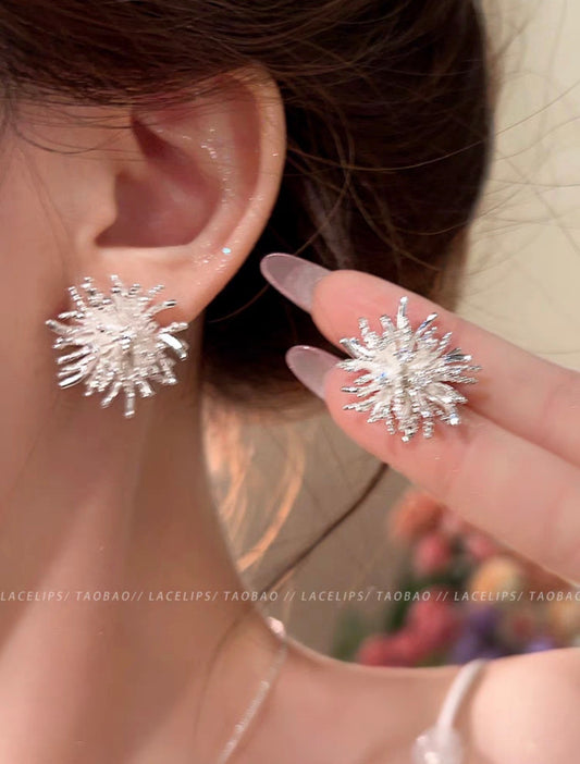 E7070 Aretes borla elegante brillante 3cm aleacion