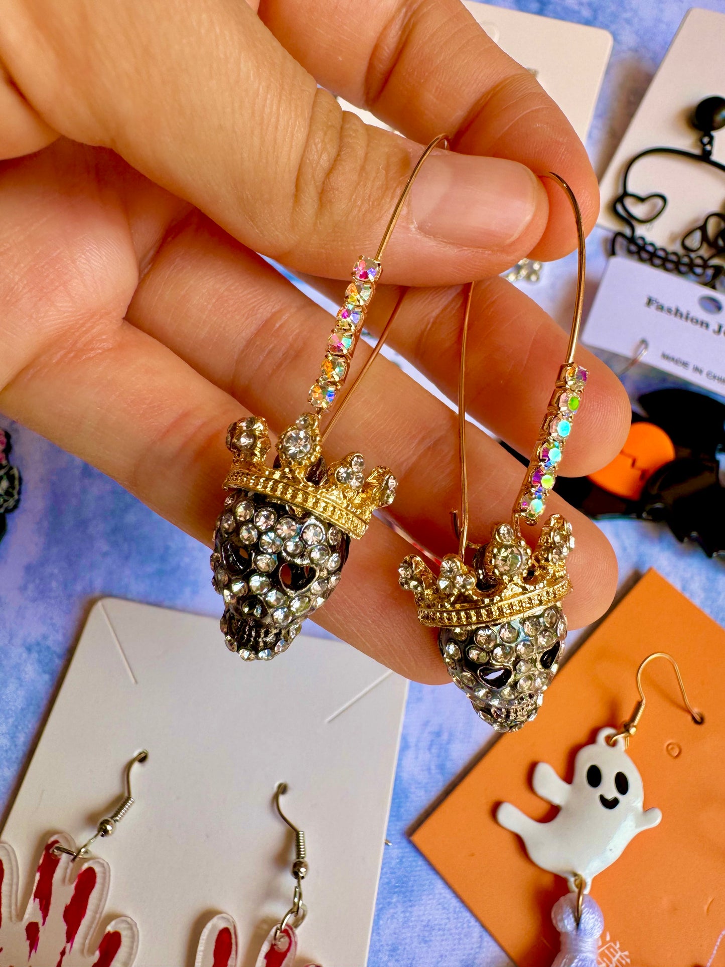 E518 Aretes Brillantes Calavera Halloween