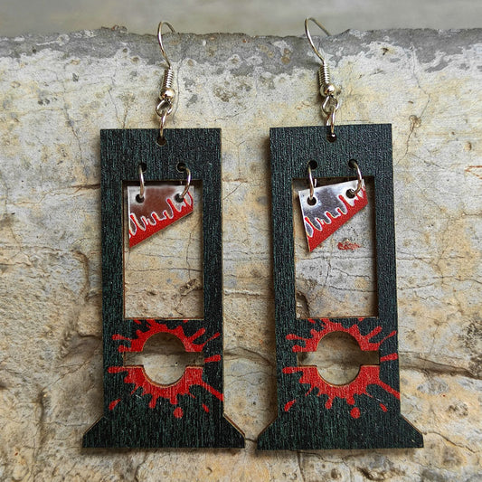 E4065 Aretes guillotina Halloween madera 7cm