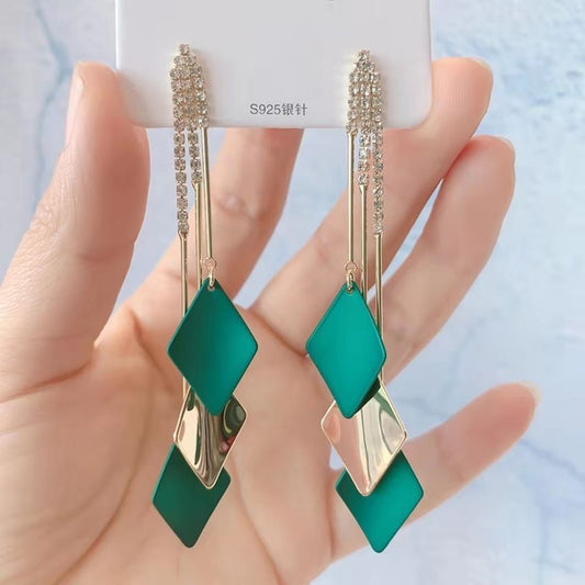 E5868V Aretes nudo dorado diamantes colgantes verdes aleacion 7cm