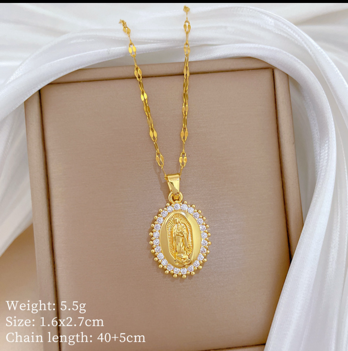 C1085 Collar Virgen de Guadalupe acero inoxidable chapada en oro de 14k 21cm, 2cm dije