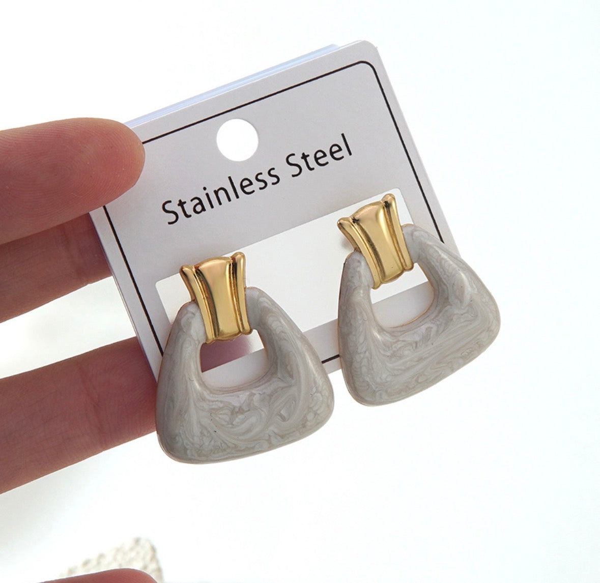 E7034 Aretes triangulo colgante acero inoxidable 4cm