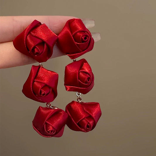 E7168 Aretes rosas rojas bohemias aleacion 11cm