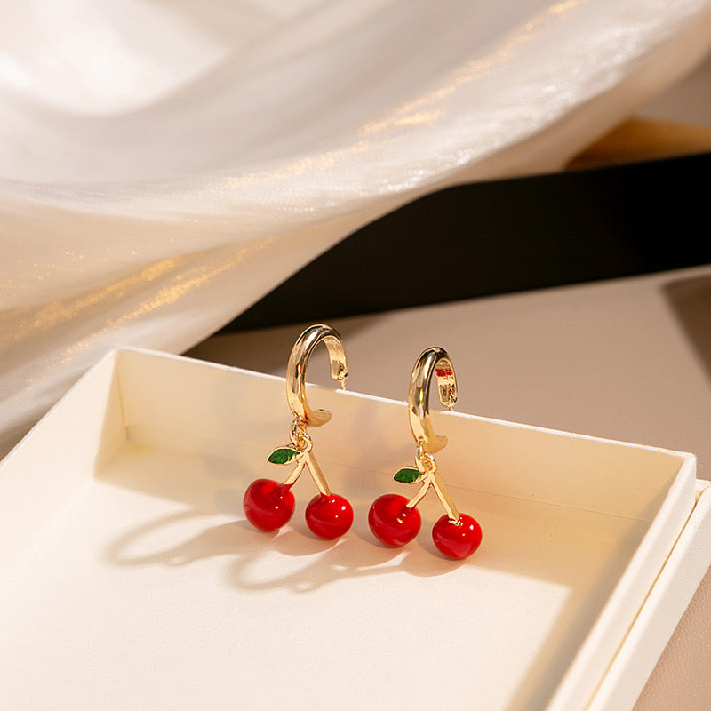 E2214 Aretes cereza poste de plata 3cm argolla