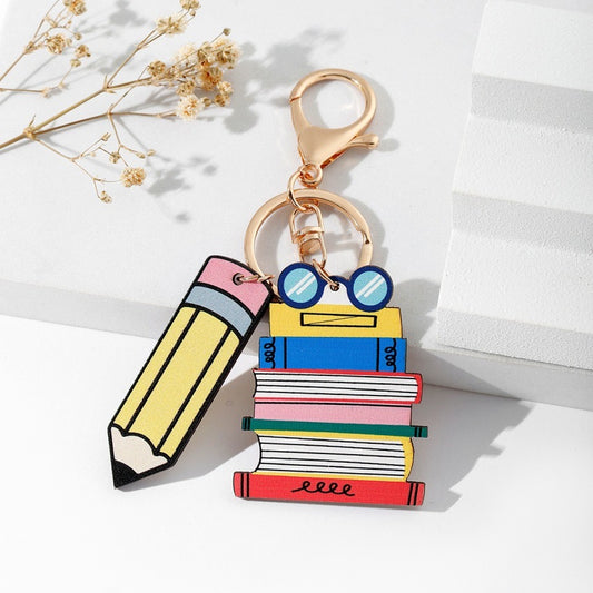 K72 Llavero libros lapiz madera 12cm