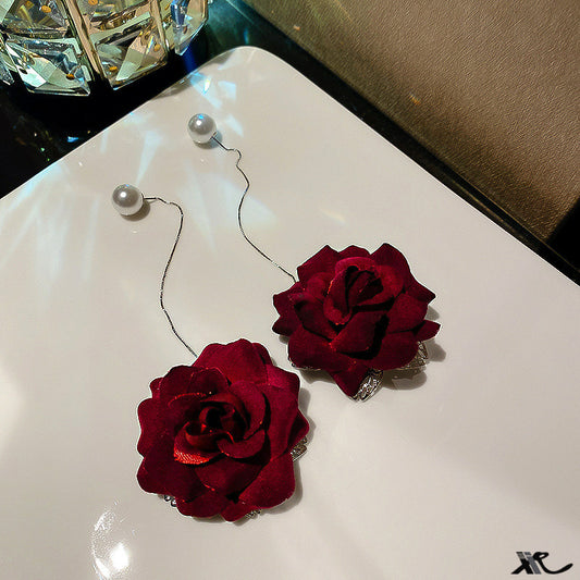 E7332 Aretes rosa guinda perla elegante base plateada 12cm