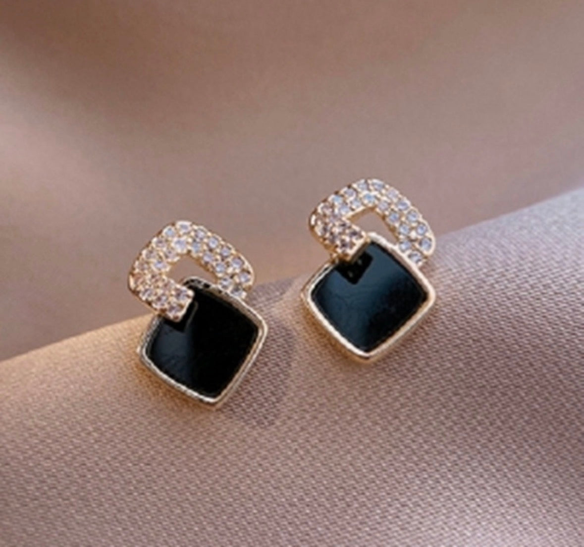 E6059 aretes cuadro negro brillante aleacion 1.5cm