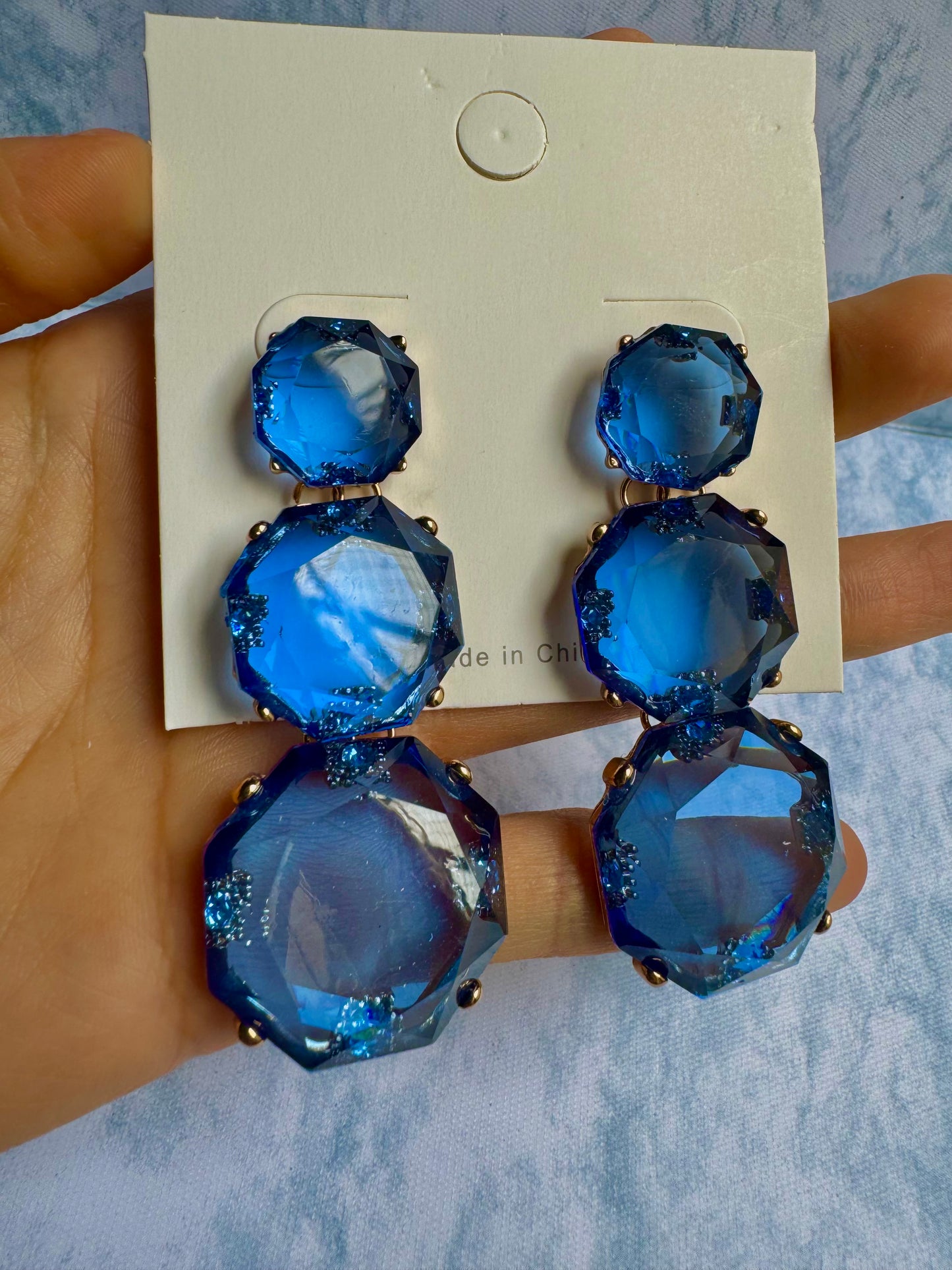 E85A Aretes embutido cristal azul transparente 7cm