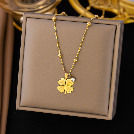 C490 Collar trebol de la suerte acero inoxidable chapado en oro 18k